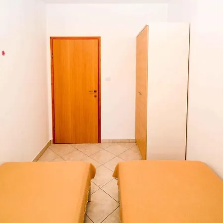 In Stinjan/istrien 8432 Apartment